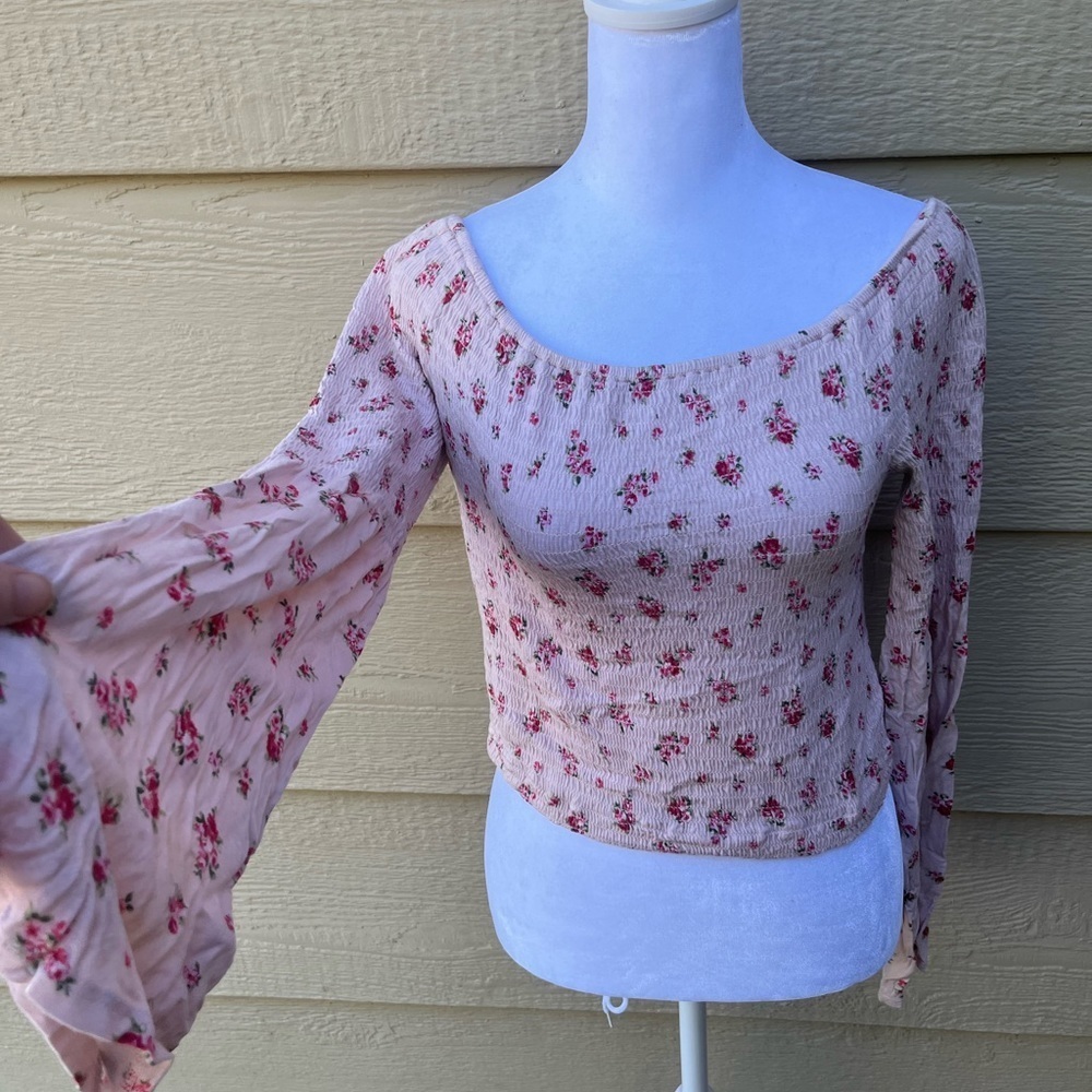 L Adam Levine Floral Pink Fitted Top